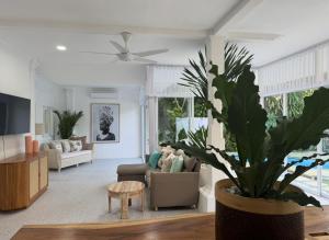 White Sands Private Villa