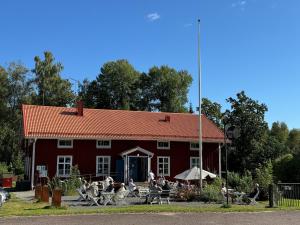 House with playground visit Isaberg and High Chaparral