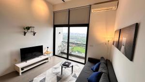 The Establishment Bangsar #23a by Ouki