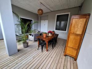 Fabulous apartment next to beach and Kalkbay