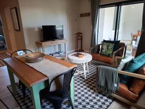 Fabulous apartment next to beach and Kalkbay