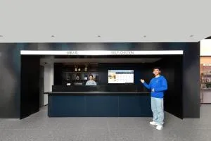 Atour Light Hotel on the Bund Nanjing Road - Free Mini Bar and Free Night Snacks - Shanghai