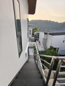 Mountain breeze villa phuket