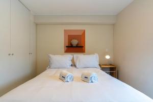 Indie Sunshine 1BR by Geko