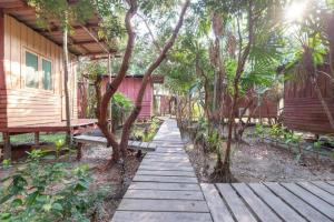 OYO 693 Tree House Cottage