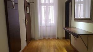 Classic Queen Room room in Best Western Plus Hotel Arcadia