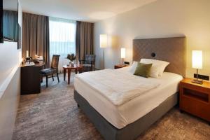 Business Queen Room room in Best Western Plus Arosa Hotel