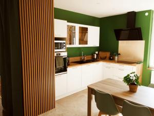 Lappart dArches - 85m2 2 chambres centre ville