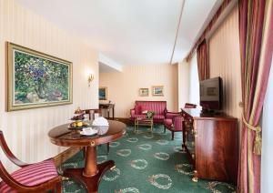 Exclusive Suite room in Best Western Premier Grand Hotel Russischer Hof