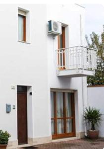 Dream on the blue house 2