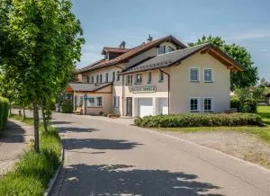 Pension Demmel, Bed & Breakfast - 布鲁克米赫尔