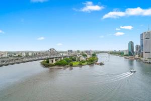 The Executive 1Bed-1Bath-1Car VIEWS - CBD