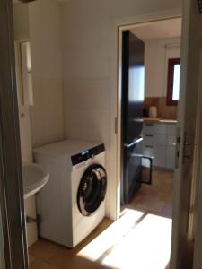 Appartements Appartement VUE MER an der Cote d-Azur fur 2-3 Personen mit Gartenanteil : photos des chambres