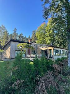 Modern house with lakeview - near town and nature