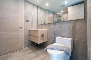 Luxury Pool Access 2BR Patong