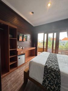 Phòng giường đôi có ban công (Double Room with Balcony)