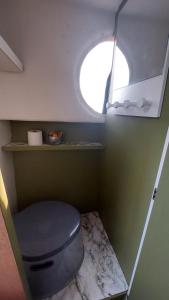 Bateaux Bateau a quai lac des Settons : photos des chambres