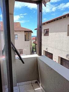 3 Bedroom home in Jbay Central, 800m from beach