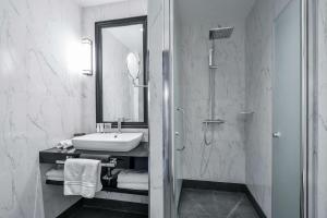 Hotels Maison Astor Paris, Curio Collection by Hilton : photos des chambres