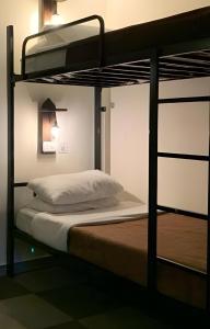 MBZ - Nice Bed Space "MEN"