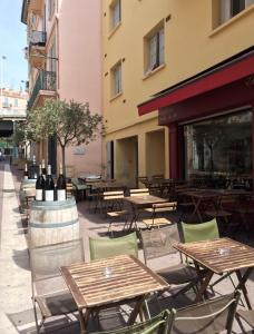 Work or vacation - lovely apartment - central