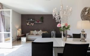 Work or vacation - lovely apartment - central