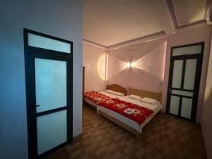 Tiến Minh Hotel cầu Pắc Ta