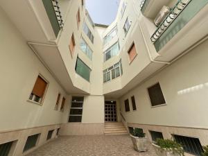 One-Bedroom Apartment with Balcony