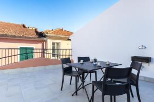 Hostdomus - Azure Loft FREE GARAGE