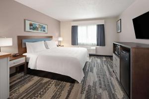 King Junior Studio Suite - Non-Smoking  room in Quality Inn
