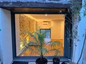 Balaruc Le Vieux Superbe studio dans maison médiévale avec terrasse et vue lagune de Thau - Poussan