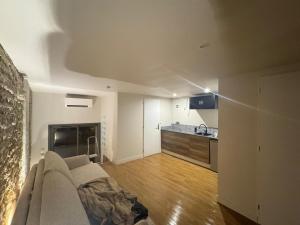 Balaruc Le Vieux Superbe studio dans maison médiévale avec terrasse et vue lagune de Thau