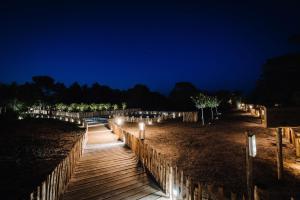 Hotels Le Hameau Des Pesquiers Ecolodge & Spa, Curio Collection By Hilton : photos des chambres