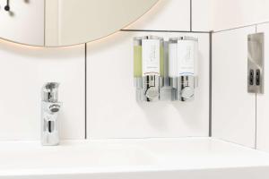 Queen Room with Two Queen Beds room in Arbor City