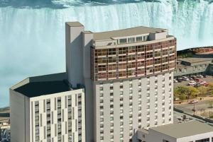 Wyndham Grand Fallsview Hotel