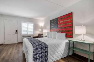 Super 8 by Wyndham Daleville-Fort Novosel