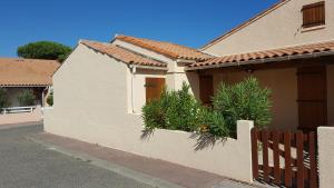 Les Mers du Sud, 4 personnes, vélos, piscine, climatisation, plage à 120m