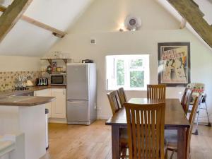 Beautiful Dartmoor cottage overlooking vineyard