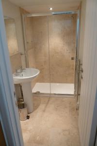 Beautiful Dartmoor cottage overlooking vineyard