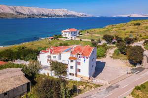 Tonino Apartments & Rooms