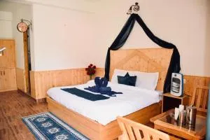 No.5 Hotel and Cafe - Bashist