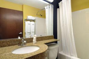 Microtel Inn & Suites by Wyndham Columbus Near Fort Moore