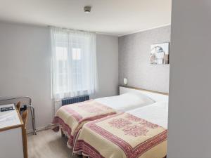 Hotels Logis Hotel Les Chardons Bleus RESTAURANT LE BISTROT DE LA MER : photos des chambres