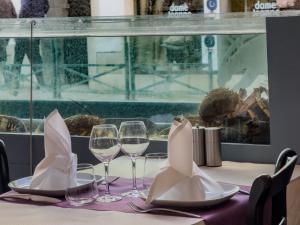 Hotels Logis Hotel Les Chardons Bleus RESTAURANT LE BISTROT DE LA MER : photos des chambres