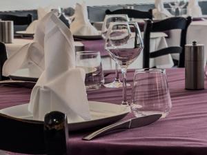 Hotels Logis Hotel Les Chardons Bleus RESTAURANT LE BISTROT DE LA MER : photos des chambres