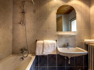 Appartement centre-ville, proche pistes, 10 pers, WiFi - FR-1-519-14