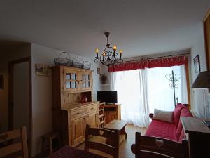 Appartements Appartement cosy a Montgenevre - 30m des pistes, terrasse ensoleillee, parking couvert, 4 pers. - FR-1-445-145 : photos des chambres