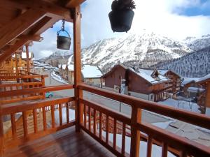 Appartements Appartement cosy a Montgenevre - 30m des pistes, terrasse ensoleillee, parking couvert, 4 pers. - FR-1-445-145 : photos des chambres