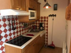 Appartements Appartement cosy a Montgenevre - 30m des pistes, terrasse ensoleillee, parking couvert, 4 pers. - FR-1-445-145 : photos des chambres