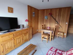 Appartements Appartement cosy a 20m des pistes, plein sud avec terrasse, pour 4 pers., parking couvert. - FR-1-445-168 : photos des chambres